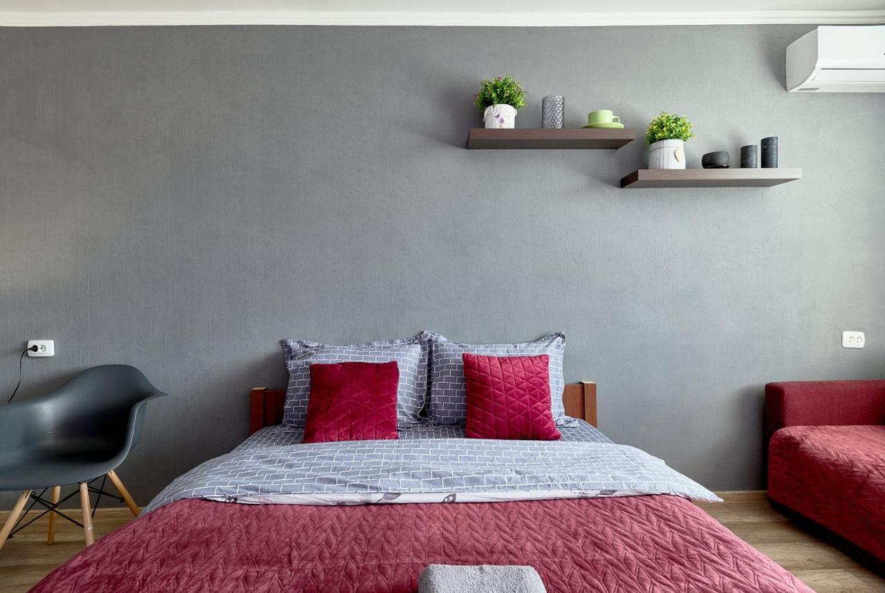 B11-35 NEW TWO SEPARATE BEDROOMS IN CENTER CITY- BALCONNY WITH EXCELLENT VIEW ON GULLIVER MALL - PALACE OF SPORTS - Baseina Street, 11 Kiew Exterior foto