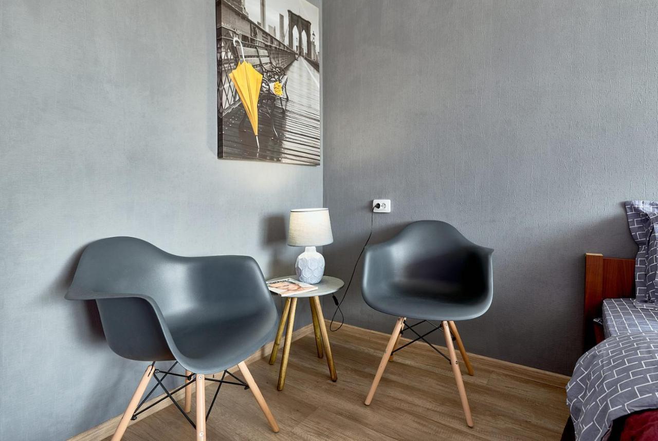 B11-35 NEW TWO SEPARATE BEDROOMS IN CENTER CITY- BALCONNY WITH EXCELLENT VIEW ON GULLIVER MALL - PALACE OF SPORTS - Baseina Street, 11 Kiew Exterior foto