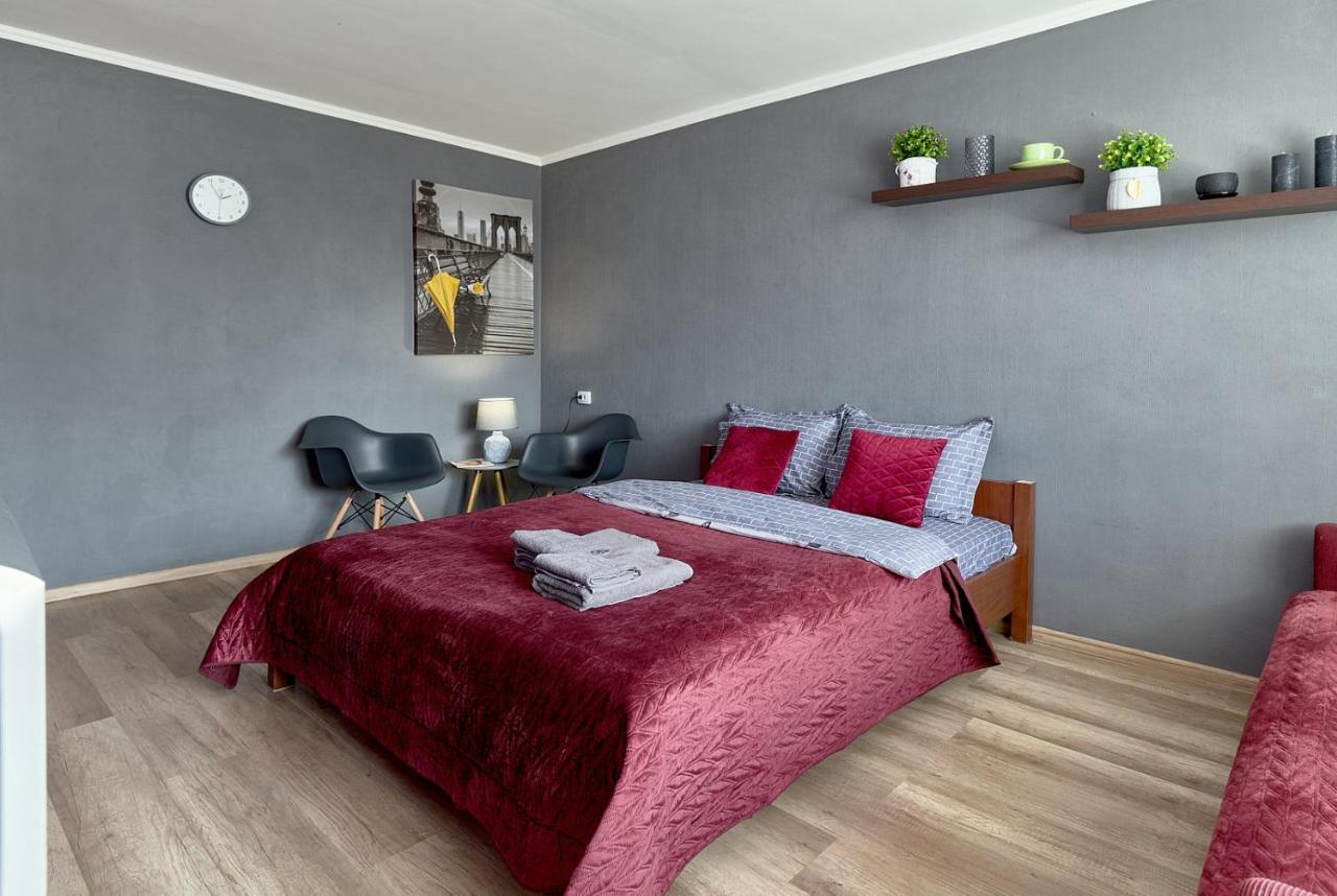 B11-35 NEW TWO SEPARATE BEDROOMS IN CENTER CITY- BALCONNY WITH EXCELLENT VIEW ON GULLIVER MALL - PALACE OF SPORTS - Baseina Street, 11 Kiew Exterior foto