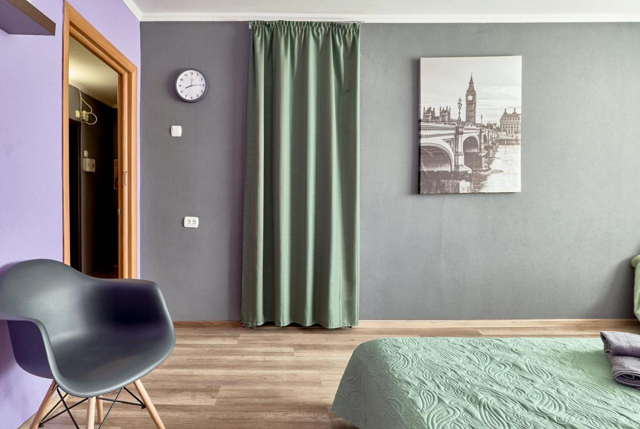 B11-35 NEW TWO SEPARATE BEDROOMS IN CENTER CITY- BALCONNY WITH EXCELLENT VIEW ON GULLIVER MALL - PALACE OF SPORTS - Baseina Street, 11 Kiew Exterior foto