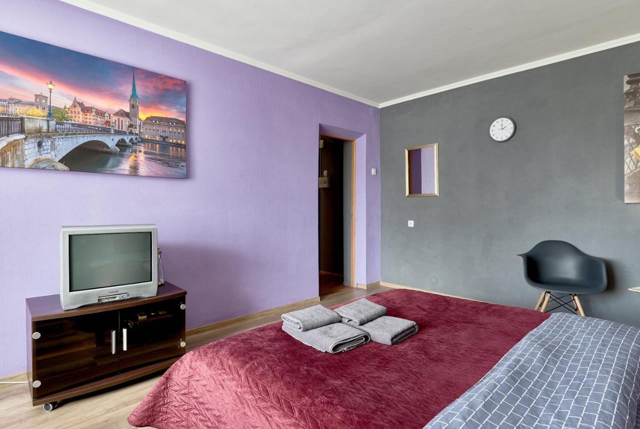 B11-35 NEW TWO SEPARATE BEDROOMS IN CENTER CITY- BALCONNY WITH EXCELLENT VIEW ON GULLIVER MALL - PALACE OF SPORTS - Baseina Street, 11 Kiew Exterior foto