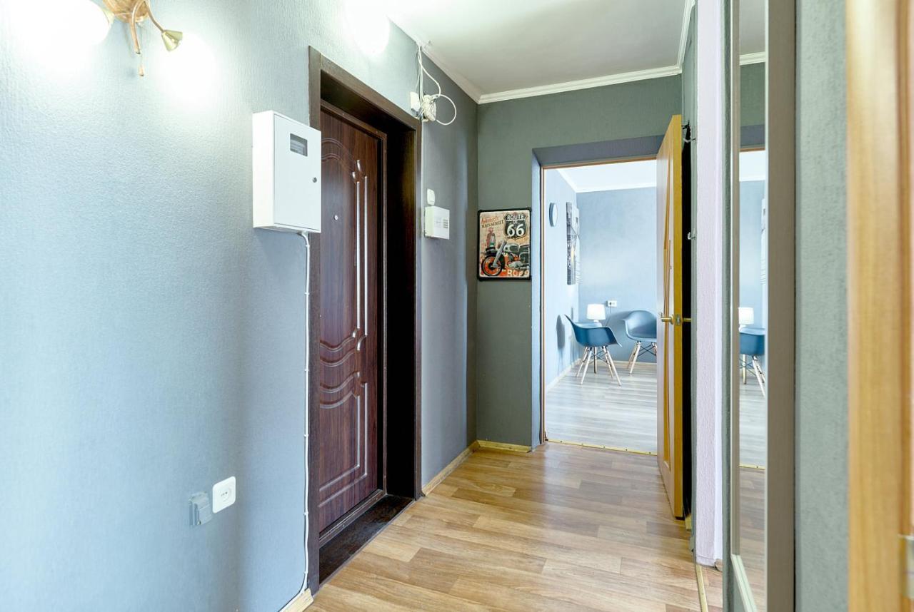 B11-35 NEW TWO SEPARATE BEDROOMS IN CENTER CITY- BALCONNY WITH EXCELLENT VIEW ON GULLIVER MALL - PALACE OF SPORTS - Baseina Street, 11 Kiew Exterior foto