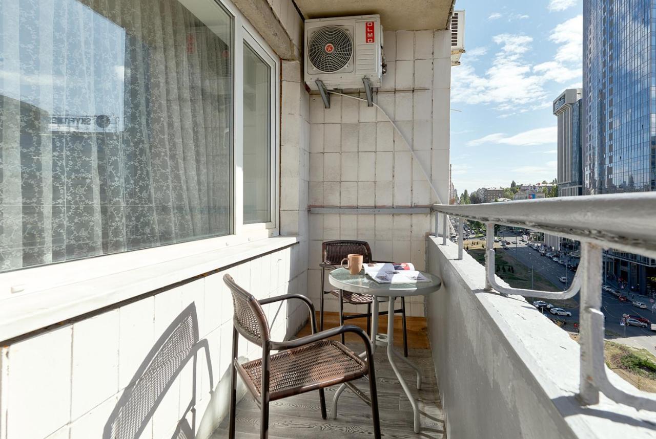 B11-35 NEW TWO SEPARATE BEDROOMS IN CENTER CITY- BALCONNY WITH EXCELLENT VIEW ON GULLIVER MALL - PALACE OF SPORTS - Baseina Street, 11 Kiew Exterior foto